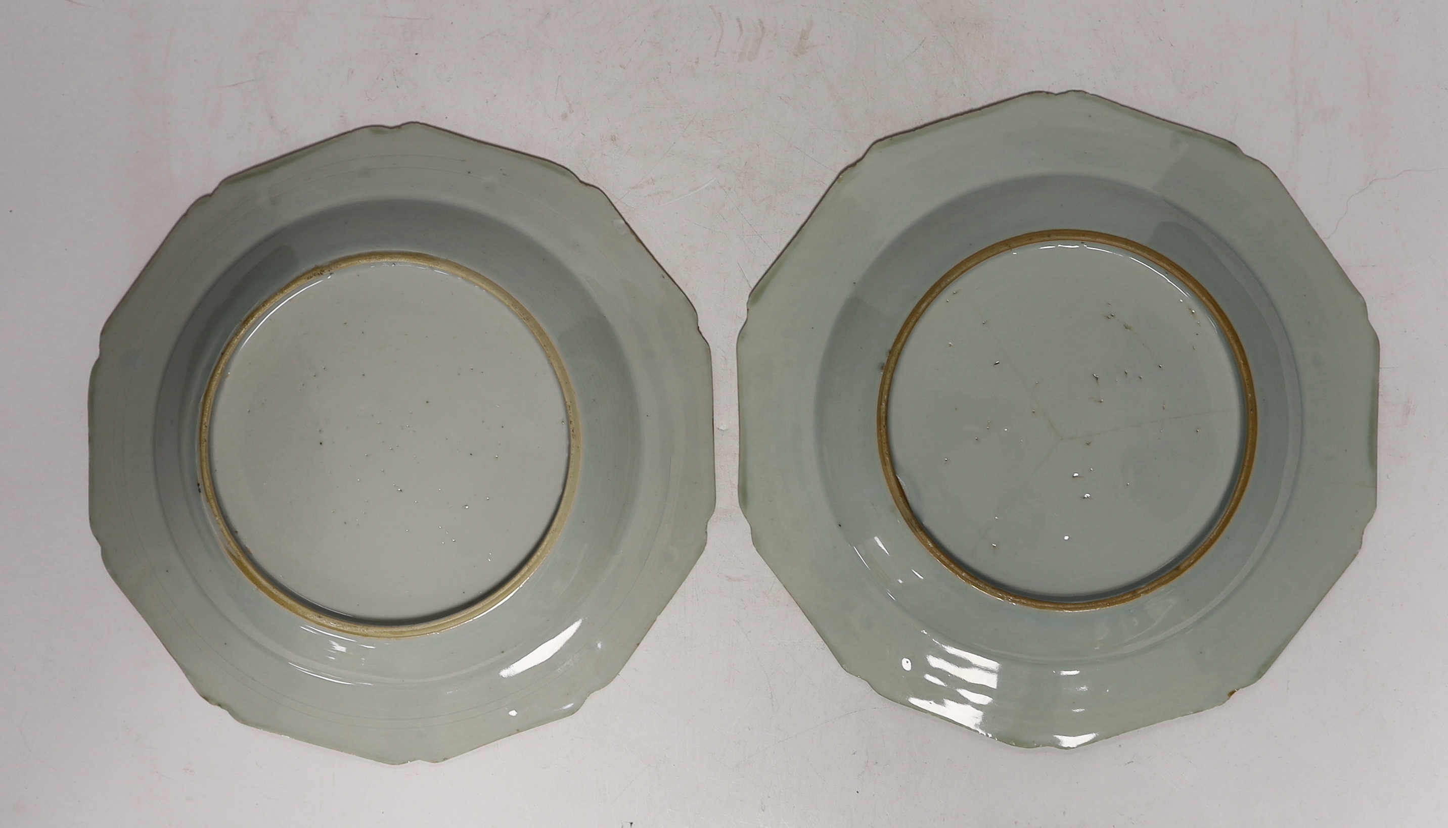 A pair of Chinese porcelain famille rose octagonal plates, Qianlong period, 23cm diameter